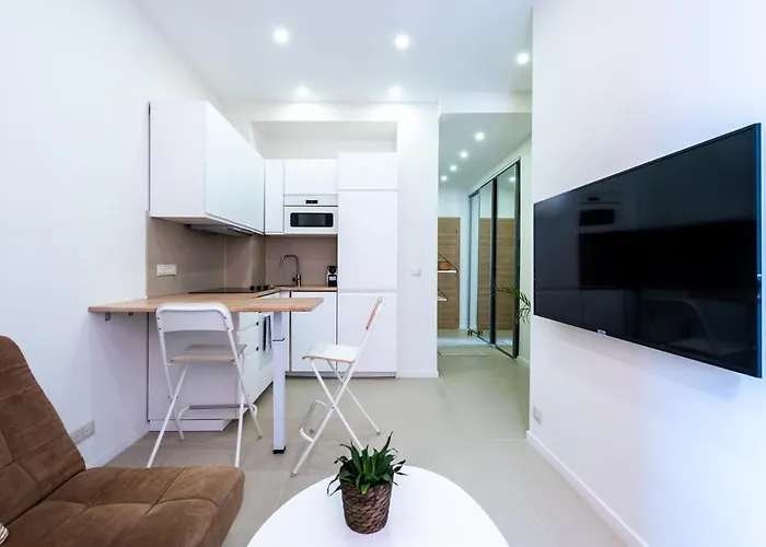 Cozy - 300m * Ζουάν λε Πιν